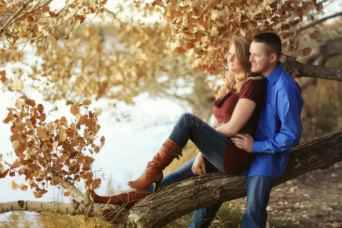 Take the Does She Like Me Quiz to Decode Her Feelings