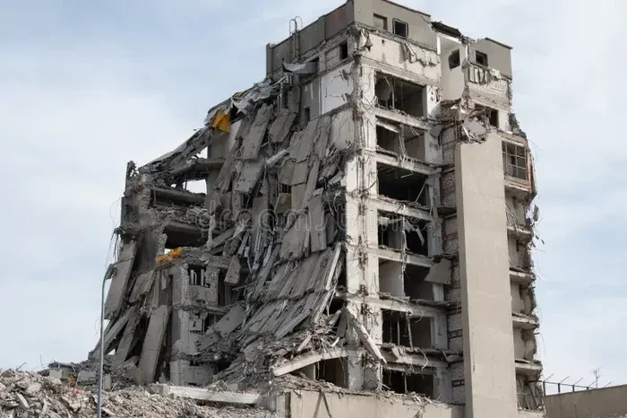 Dream Of A Building Collapsing Meaning What It Reveals