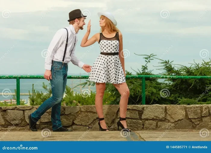 The Push Pull Method Of Flirting To Attract Anyone