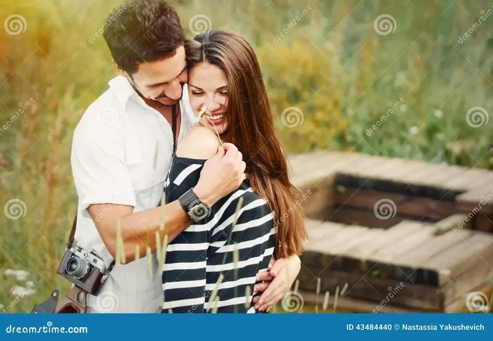 Laura Clery Boyfriend Stephen Amell Inside Their Relationship
