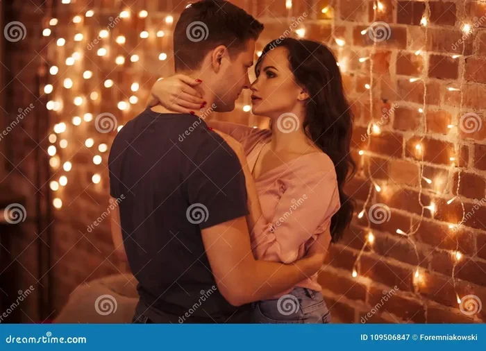 What Their Kiss Says About How They Feel Decode It