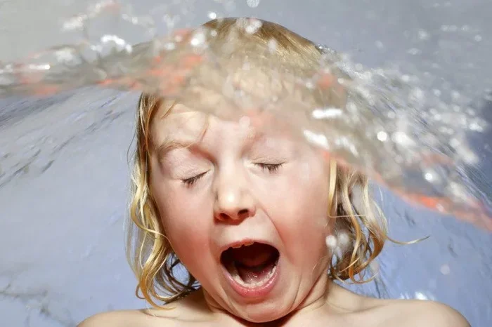 Aquaphobia The Fear Of Drowning Signs Causes And Solutions