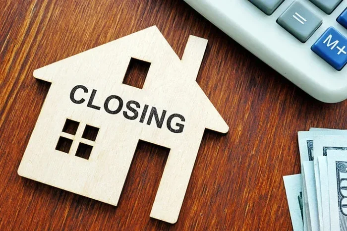 Can I Roll Closing Costs Into Mortgage for Lower Upfront Fees