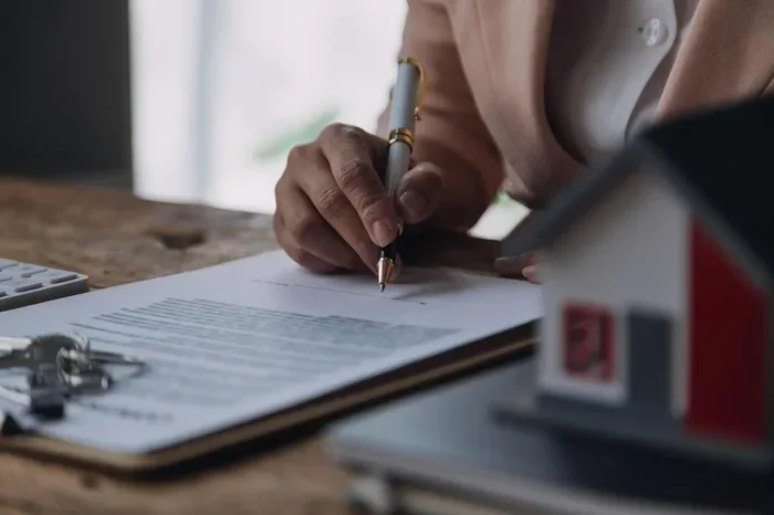 Can You Change Mortgage Lenders While Under Contract