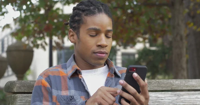 Attachment Style Vs Your Screen Time