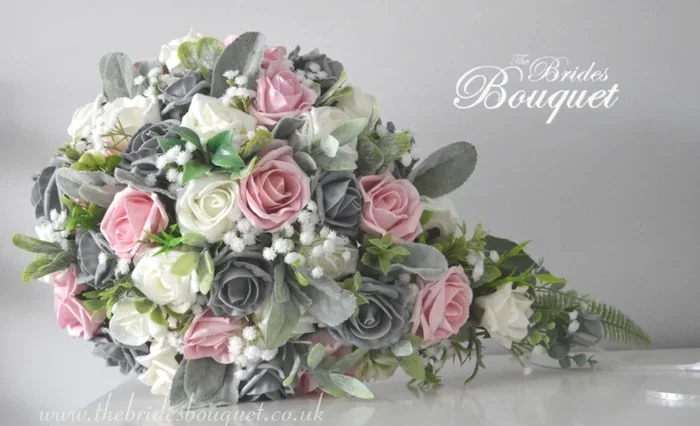 Are Fake Flowers Tacky at a Wedding