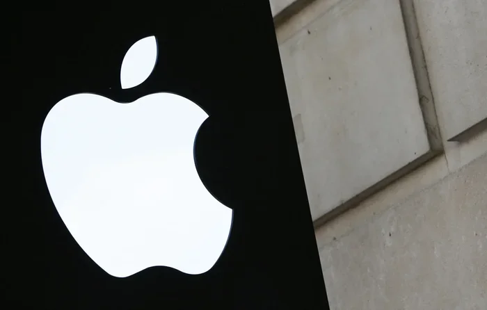 Apple David Boyfriend The Truth Behind The Viral News