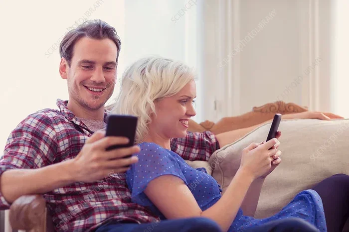 How To Talk Intimately With Your Boyfriend Over Text