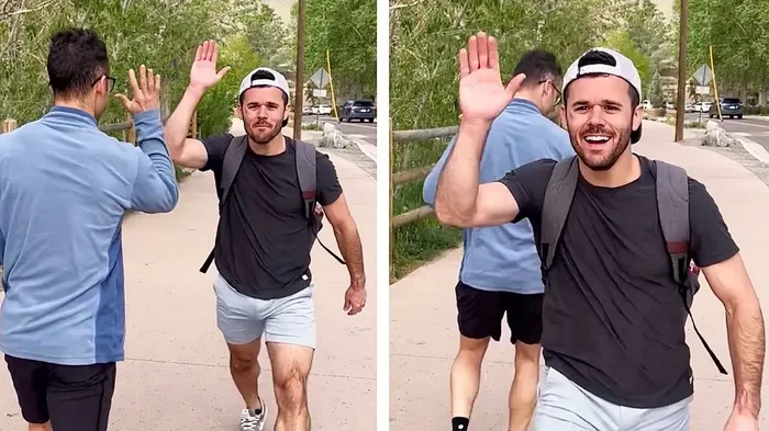 11 Things You Are Doing In Public That People Secretly Judge You For